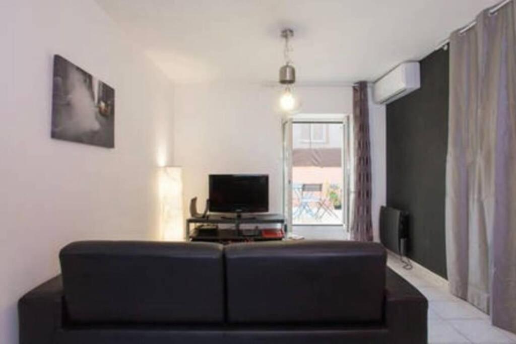 Appartement Avec Grande Terrasse A คานส์ ภายนอก รูปภาพ