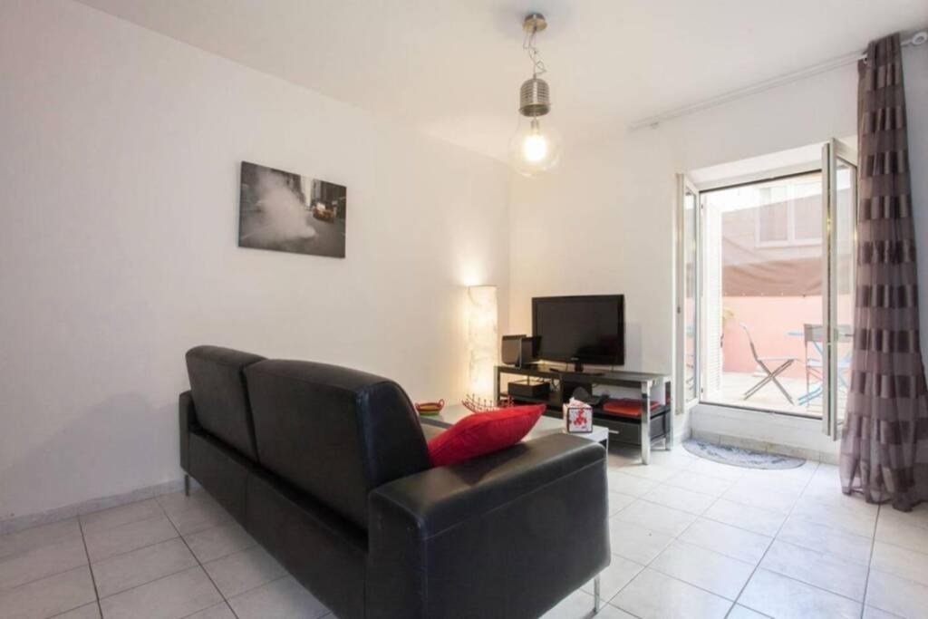 Appartement Avec Grande Terrasse A คานส์ ภายนอก รูปภาพ